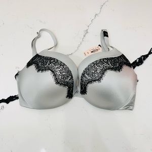 BRAND NEW Victorias Secret Push-up Bra